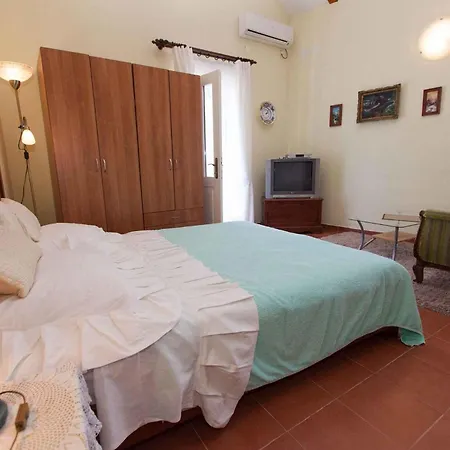 In Belgrad 39403 * Baretici