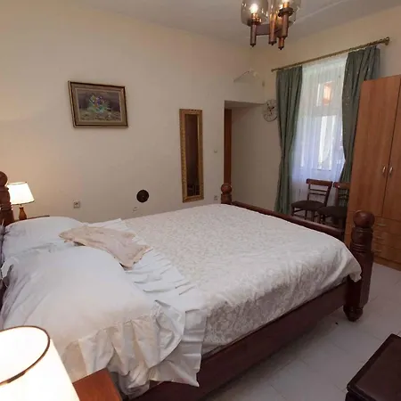 Vila In Belgrad 39403 Baretici